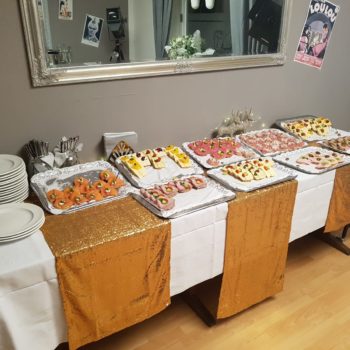 Kleiner Kunstschütze Mottoparty